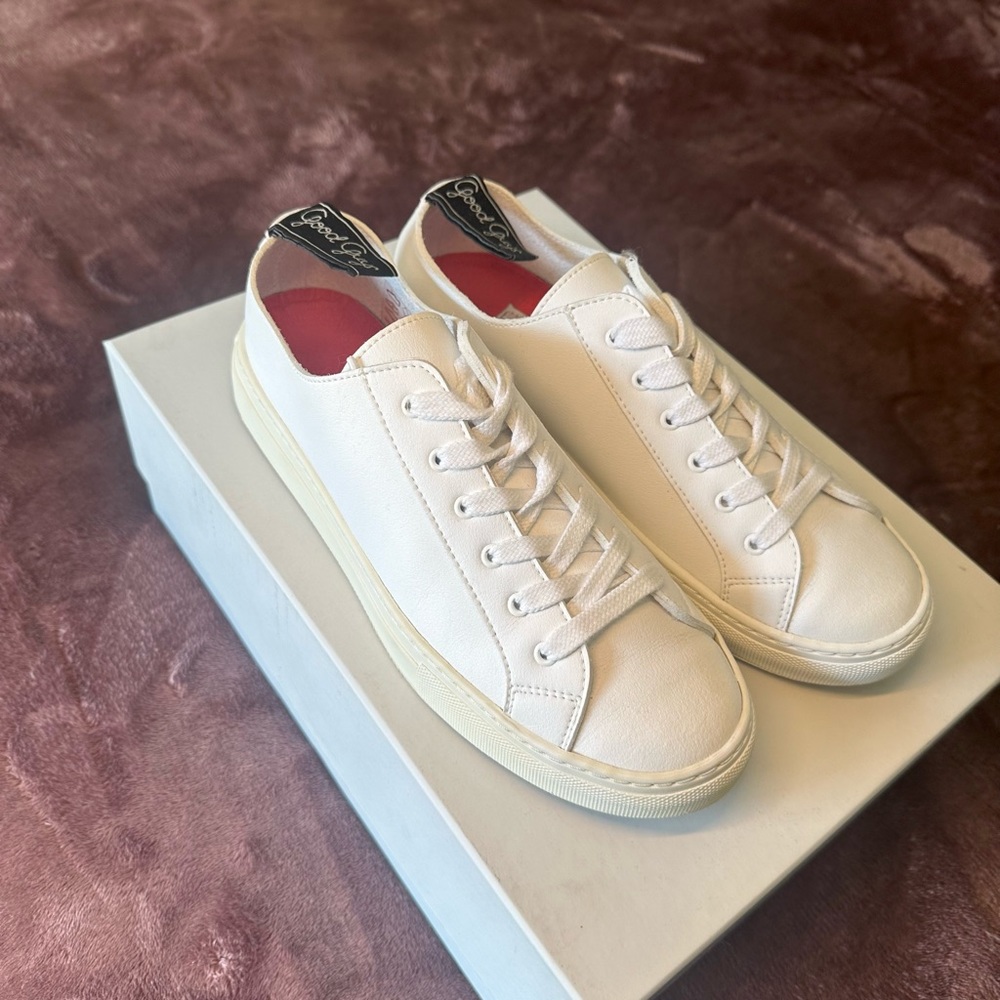 Good Guys Vegan Leather SAMO sneakers